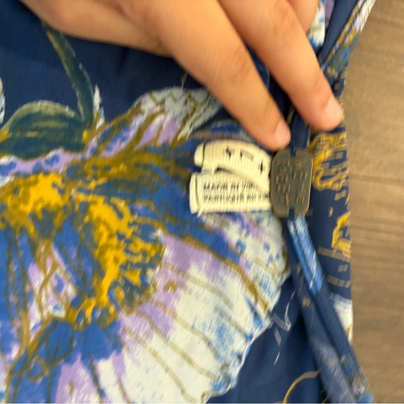 FREE PEOPLE BELL SLEEVES TOP - Picture 5 of 8